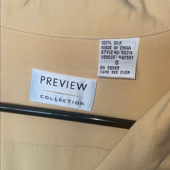 Preview Collection Beige Blouse - Picture 2 of 4